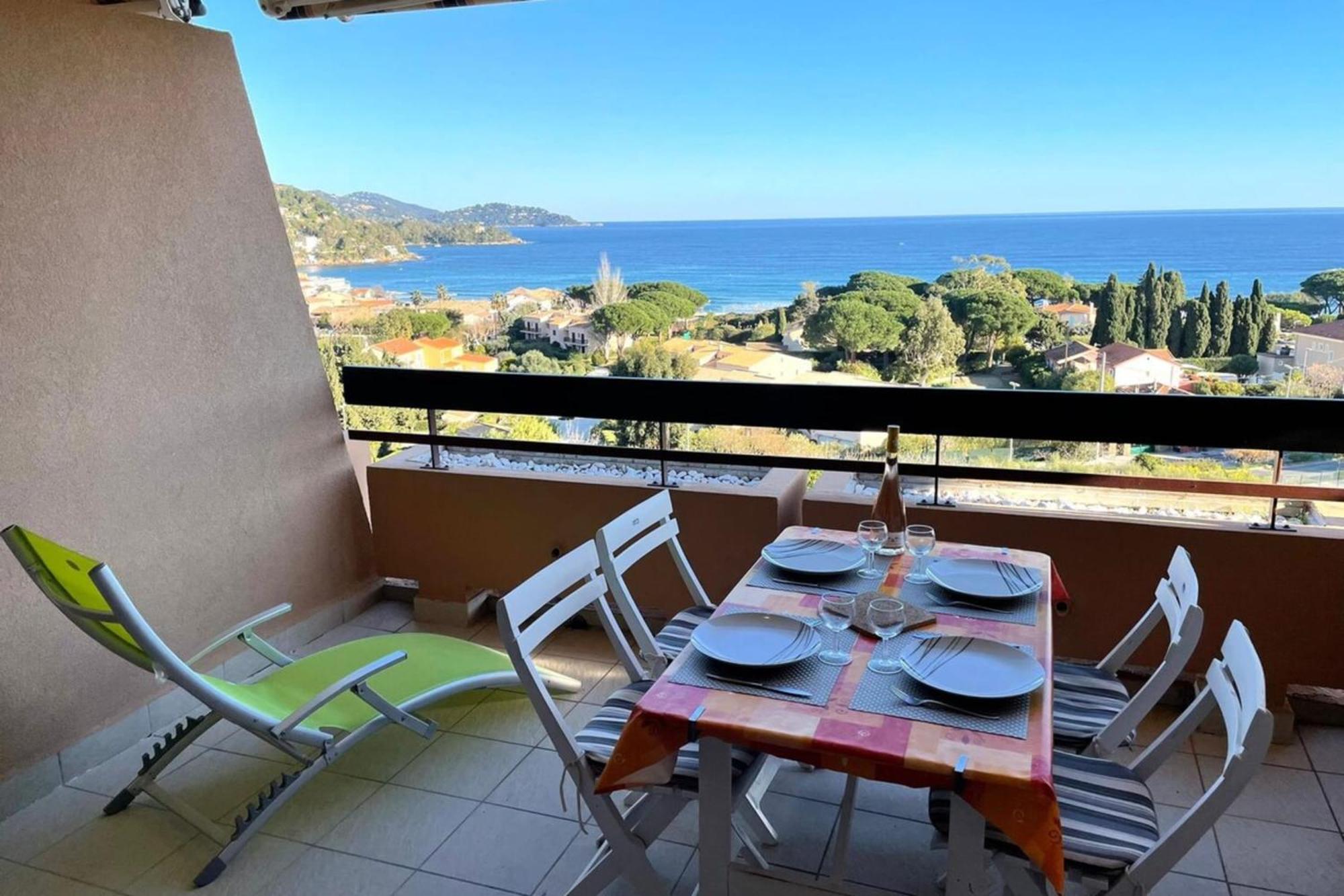 T2 In Saint-Clair - Exceptional View! Rated 3 Apartman Le Lavandou Kültér fotó